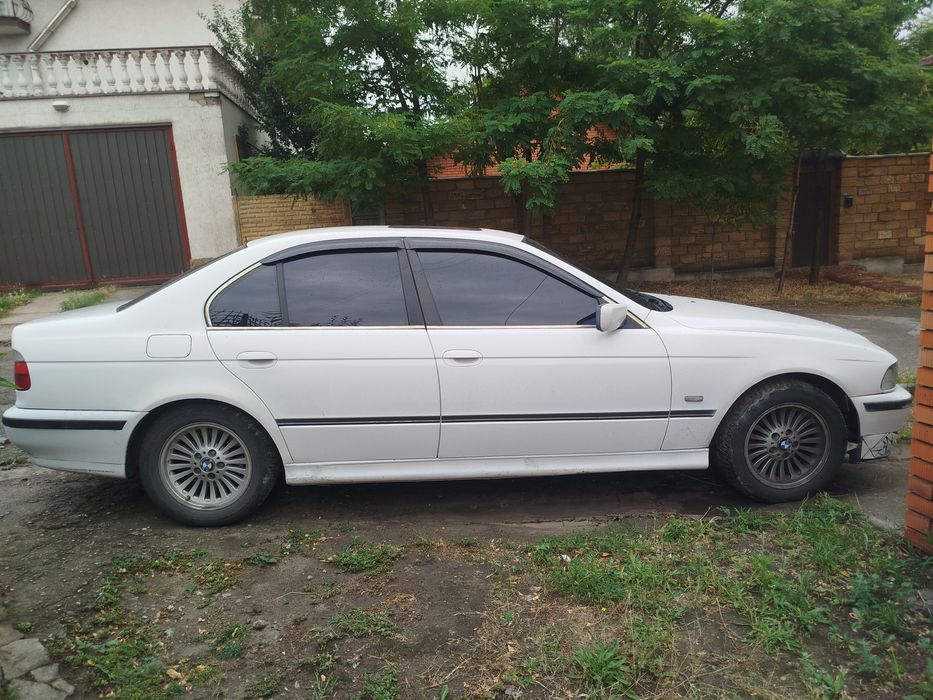 Продаж бмв е39.м62