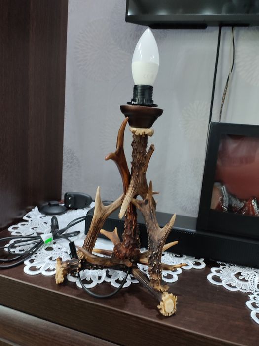 Myśliwska lampa stojąca