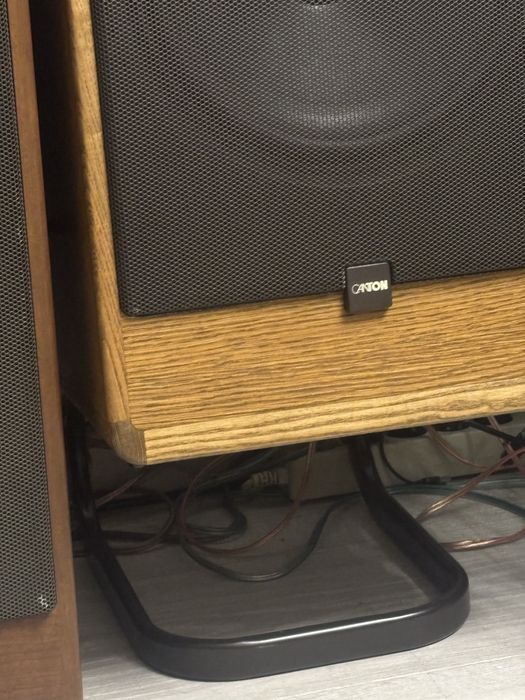 Standy pod głośniki Canton, Sansui ,Pioneer
