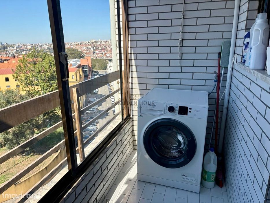 T3 Totalmente Mobilado para Arrendamento com Garagem em Vila Nova de G