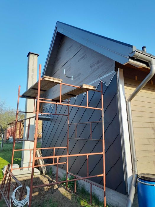 Montaż obróbek blacharskich