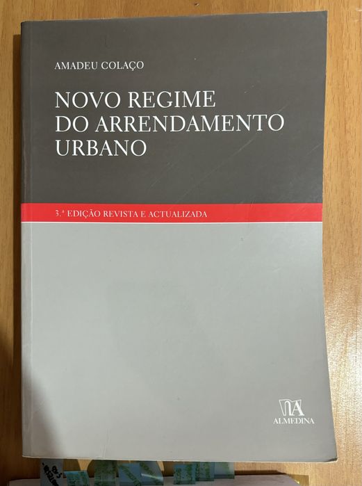 Livros de Direito variados