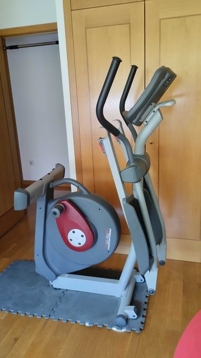 Bicicleta Elíptica DOBRÁVEL.  -  PRO-FORM 895 ZLE