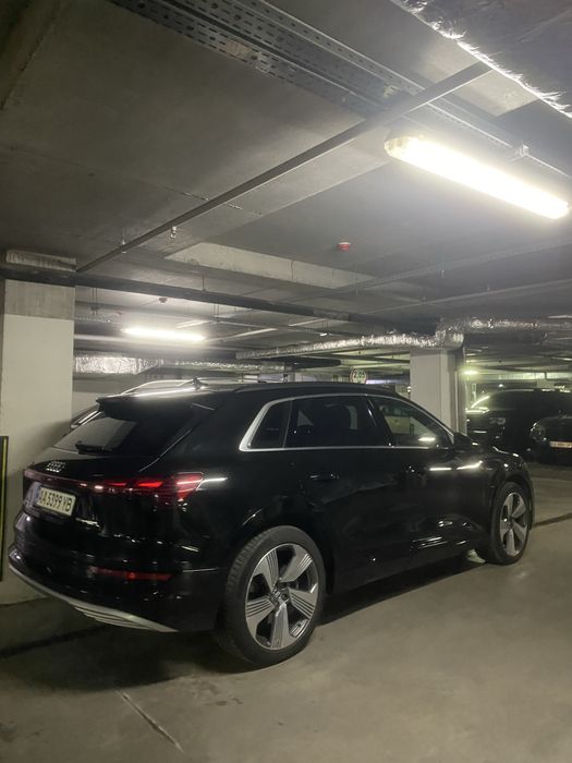 Audi e-rron, 55, 2019