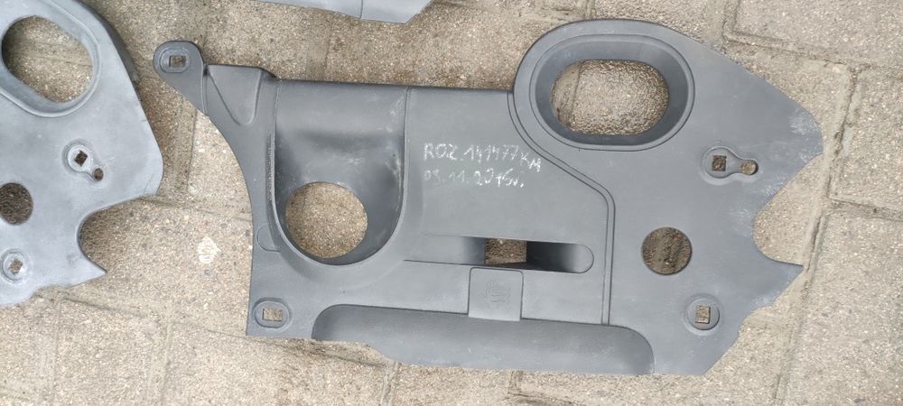 Підкапотний пластик Рено Меган 2 , renault megane 2