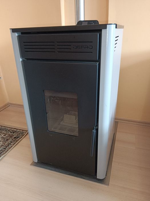 Piec wolnostojący na pellet HYDROPELL 8