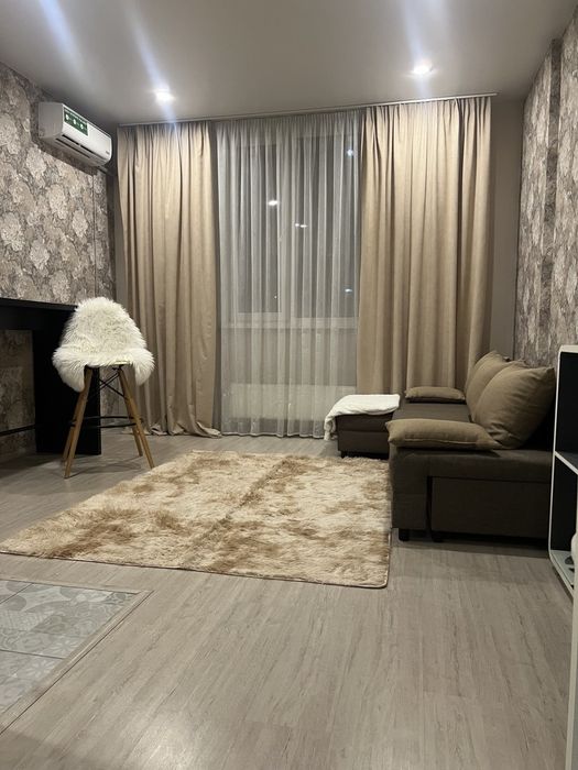 .Здаємо  1к. ЖК Комфорт Таун. 1пов.високий .Власник! Ук