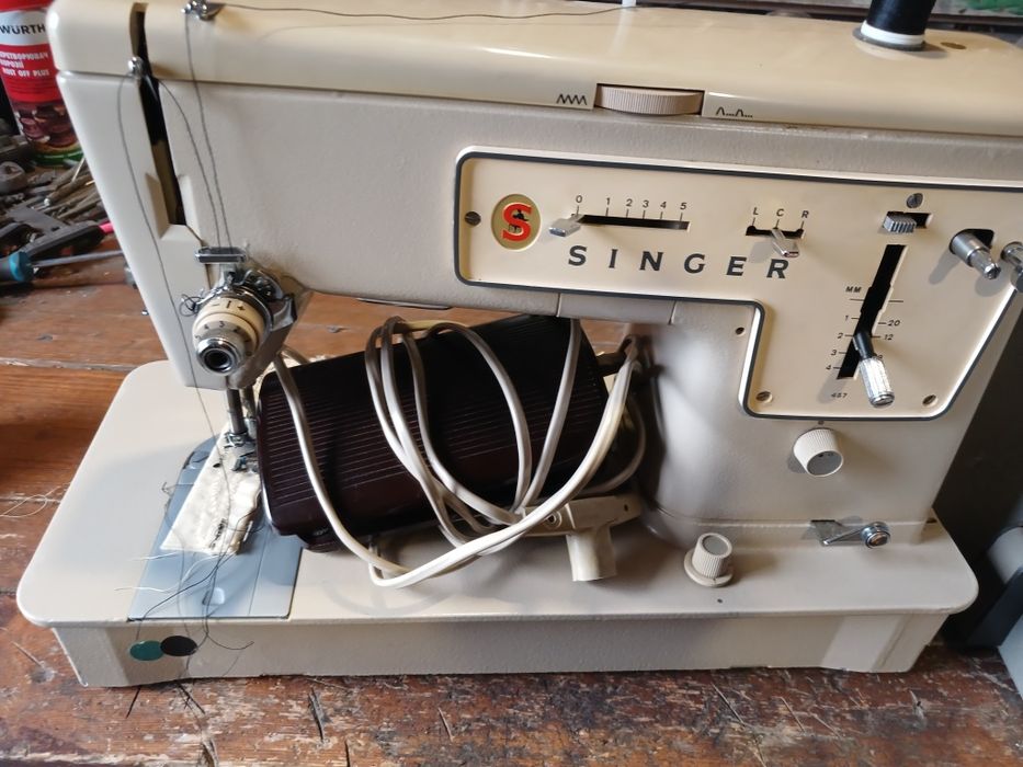 Швейна машинка SINGER 457
