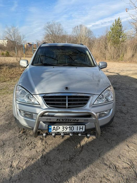 Ssang Yong Kyron 2010 рік 2.3Газ-бензин