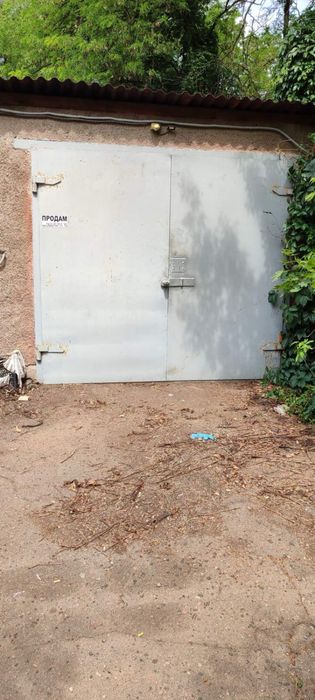 Продам гараж по Катеринича