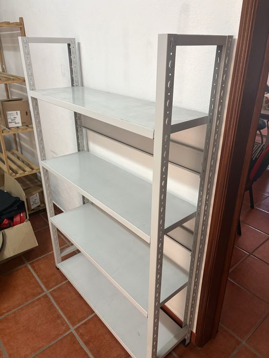 Venda de estante metalica