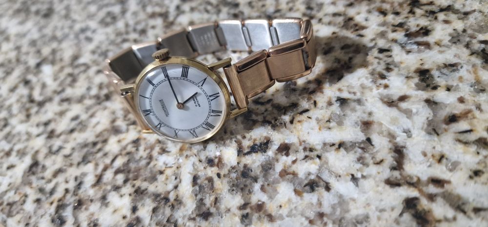 Relogio senhora alta gama novo corda raro