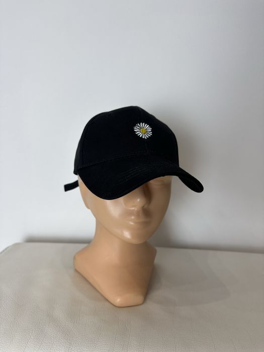 Czapka czarna z daszkiem