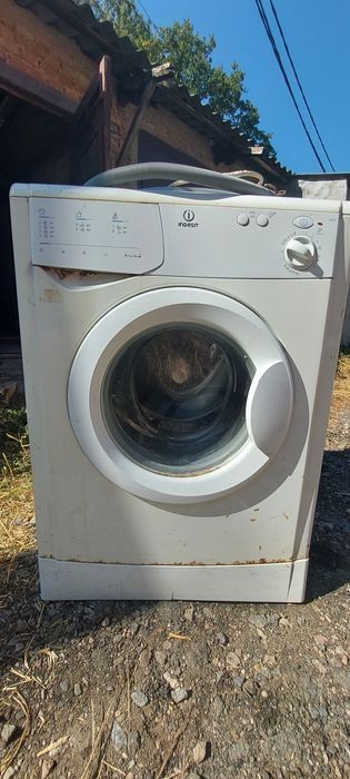 Пральна машина Indesit