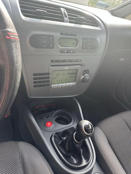 Seat Leon 1.4 TSI benzyna alufelgi  bardzo zadbany