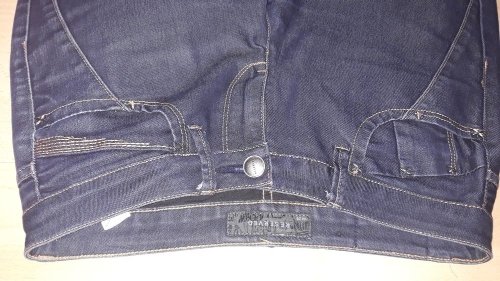 Spodnie rybaczki jeans Reserwed