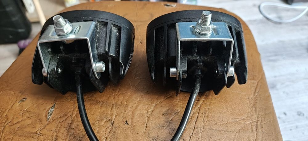 Sprzedam dwie lampy niebieskie