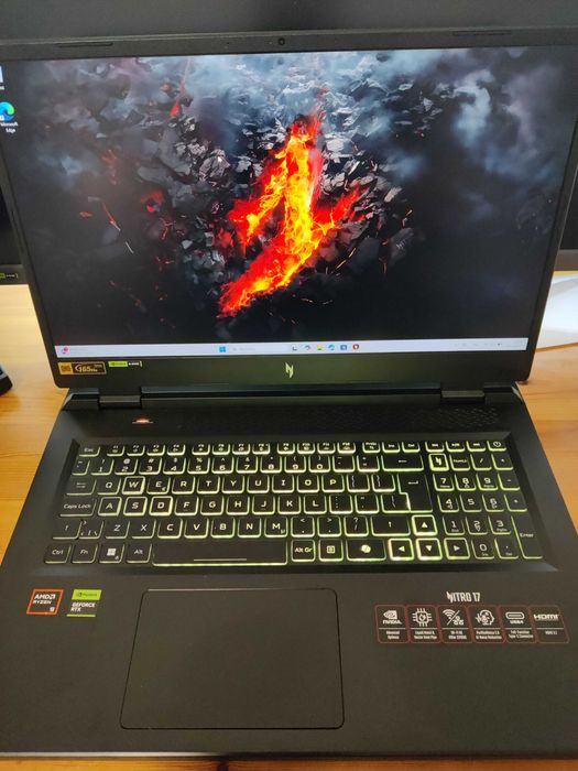 Laptop Acer Nitro 17 gamingowy 2025, Rtx 4070 i Ryzen 9 8945hs