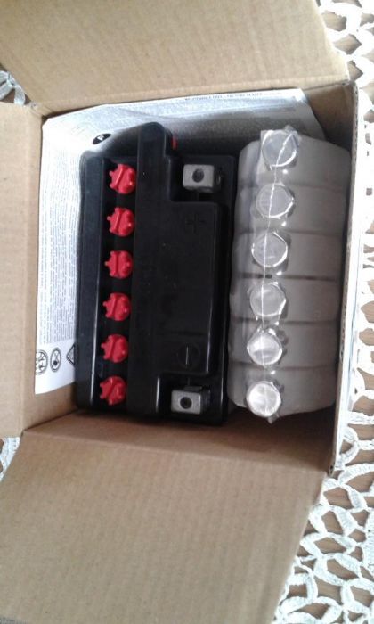 Акумулятор НОВИЙ на скутер для скутера 12в 4А HONDA Пежо Вайпер