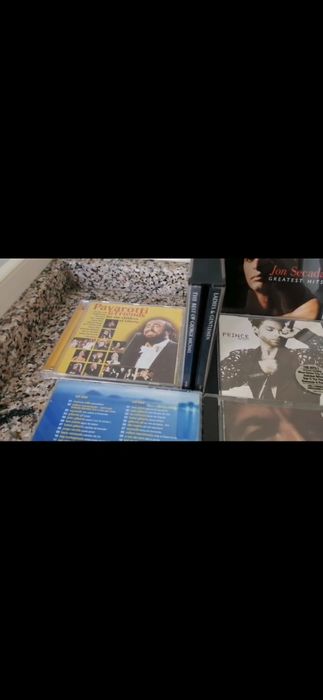 25 CD`S.  Em ótimo estado