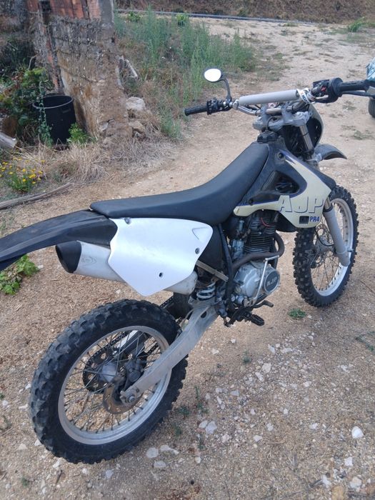 AJP PR4 125 2001