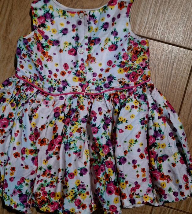 Johnny Rocha sukieneczka dla dziewczynki 12-18 miesiecy