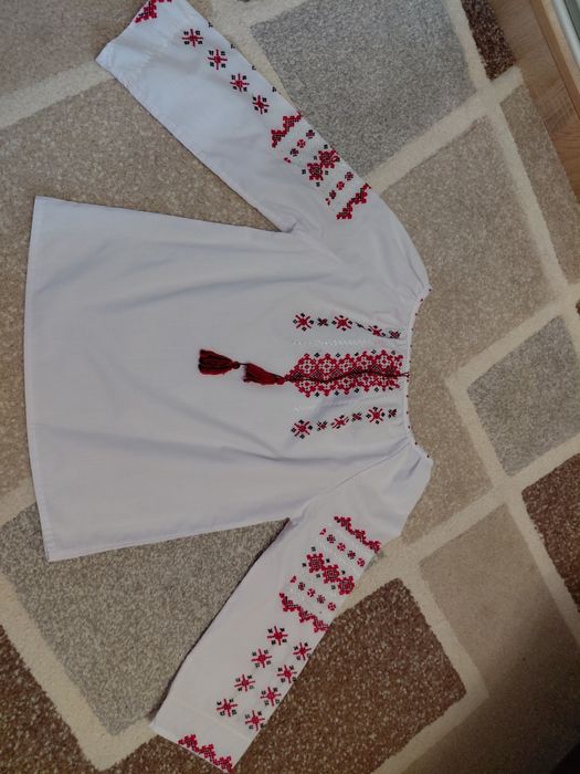 Вишиванка для дівчинки