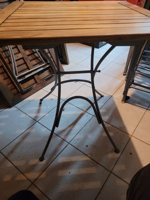 Sprzedam Stoły I krzesła idealne na ogródek gastronomiczny