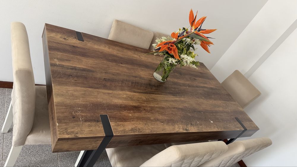Mesa de jantar 6 lugares sem cadeiras