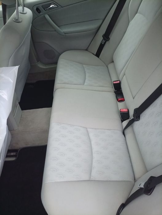 Mercedes c220 de 2002 automática