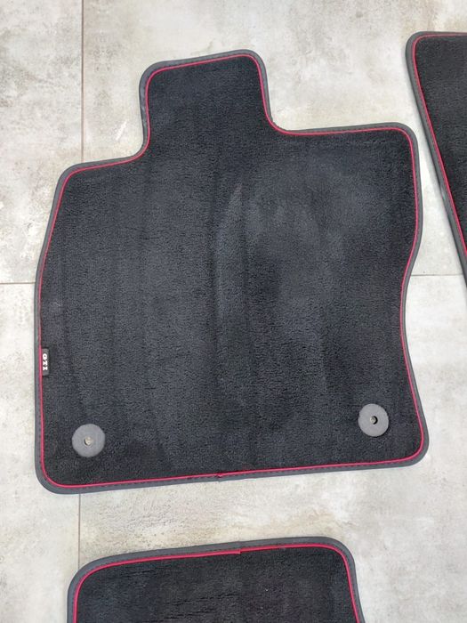 VW Golf VII GT dywaniki welurowe