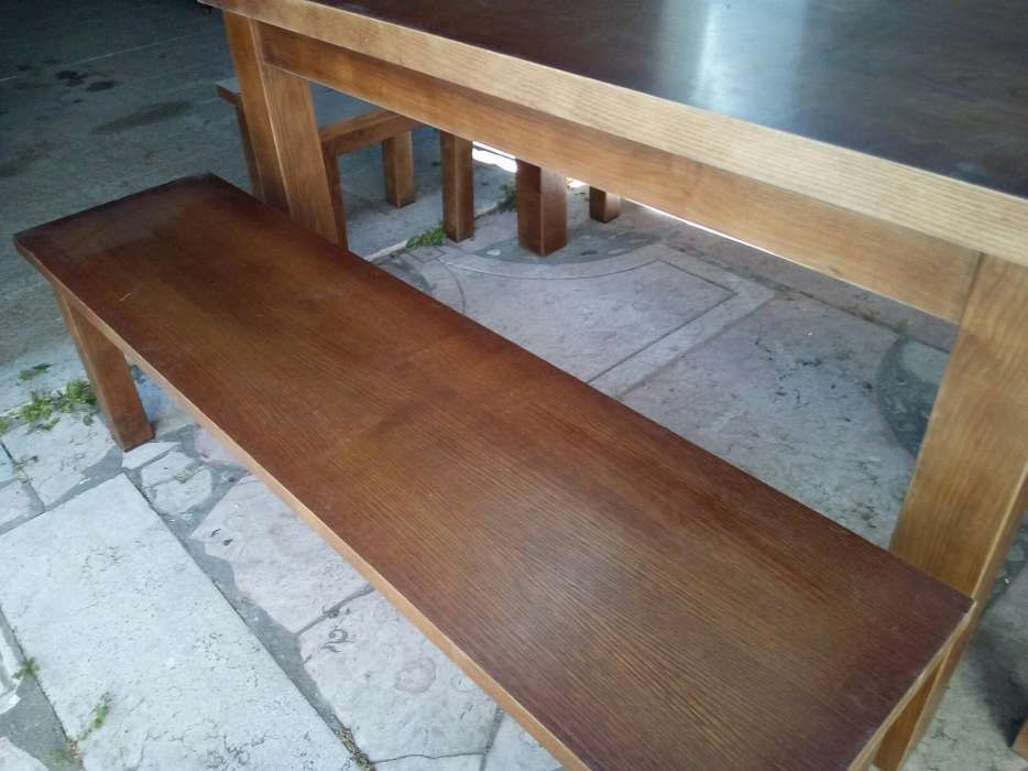 Mesa com bancos rustica