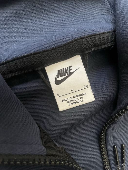 Продам кофту nike tech flis