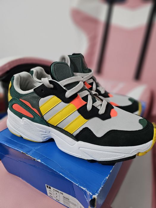Buty nowe Adidas young-96 Eu 40 ⅔  promocja
