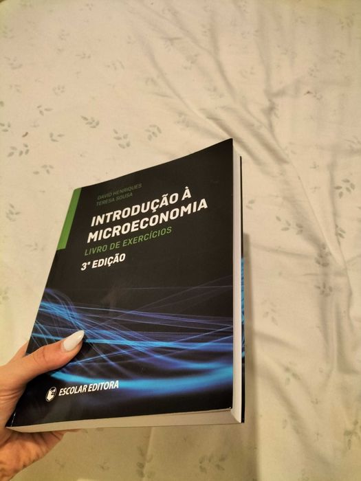 Introdução à Microeconomia - Livro de Exercícios 3° Edição