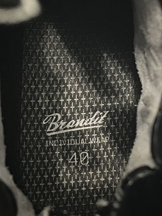 Nowe buty Brandit z metalowym noskiem – solidne, skórzane