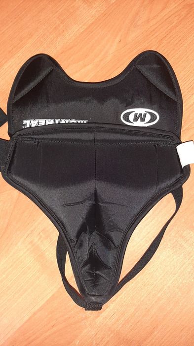 Защита хоккейная паха нагрудник Vaughn Montreal