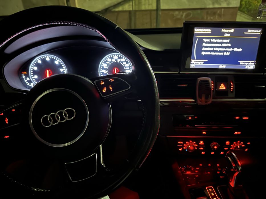 AUDI A6C7  2013 року