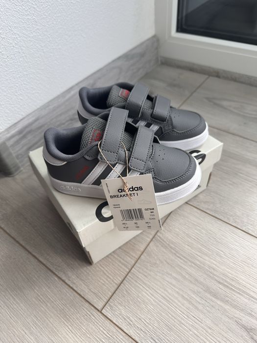 Нові дитячі кеди adidas, кеди адідас 25.5 16см