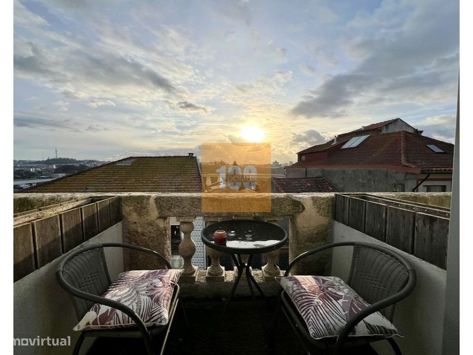 T0 novo com varanda - Portus Bonfim - AL Residences