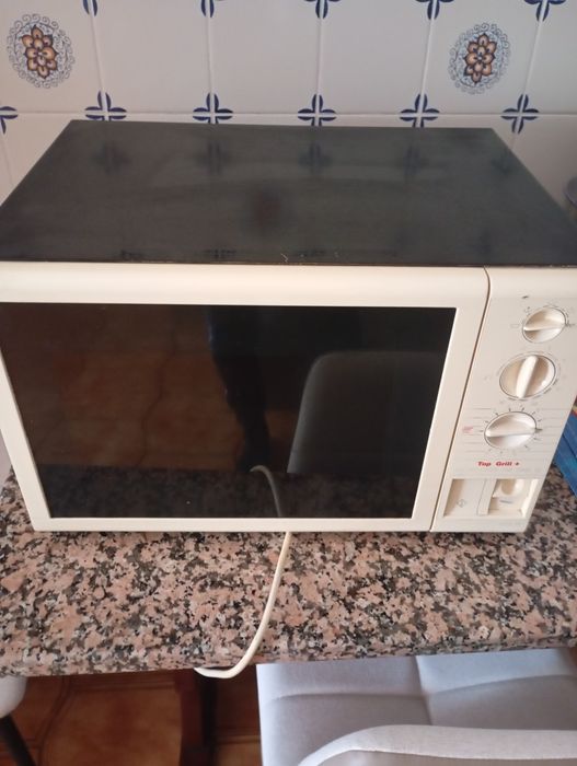 Microondas Moulinex top grill