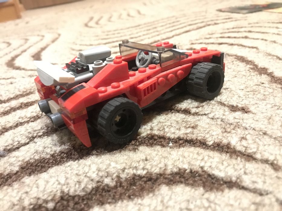 конструктор LEGO Creator Спортивный автомобиль 3 в 1 (31100)