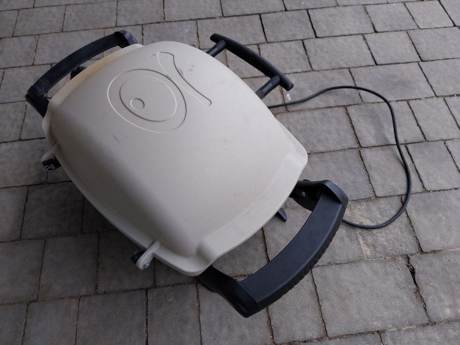 Grill  Elektryczny Firmy Weber 2200W