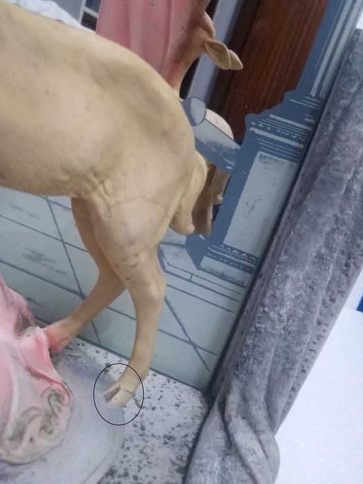 Estátua A Deusa e a Gazela com Espelho