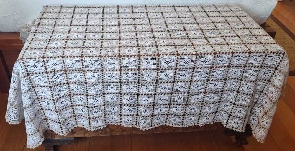 Toalha em Renda Vintage, aprox Quadrada 135cm  e outros  (-10%VENDIDO)