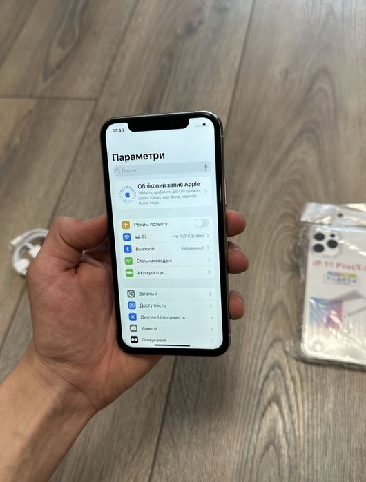 Продається iPhone 11 Pro на 64 гб 
Всі функції працюють
Фейс айді,трут