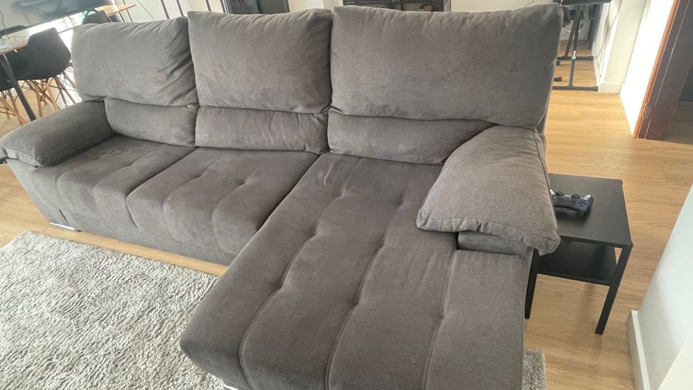 Sofá com chaise largura de 270 cm