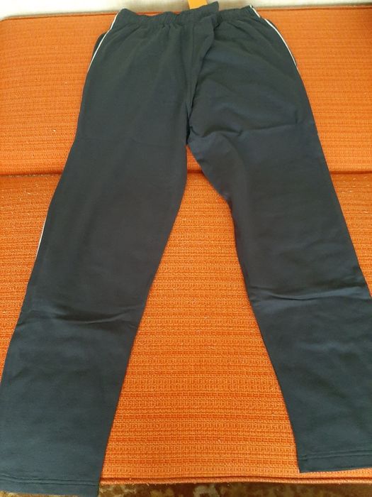 Spodnie dresowe M