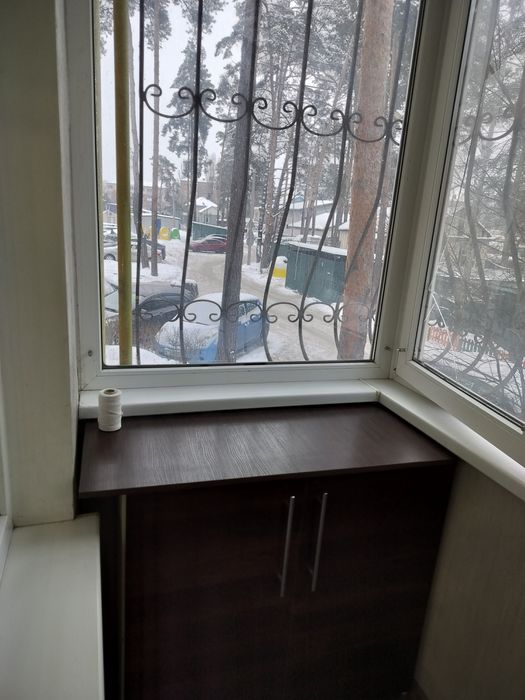 Газовий котел біля лісу