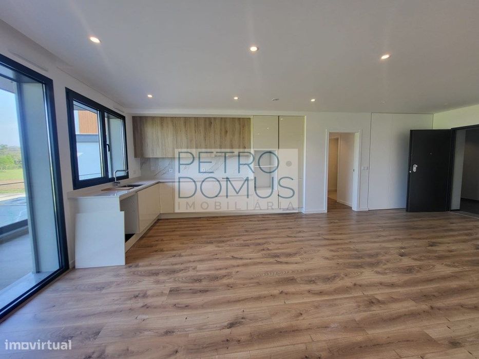Apartamento T3 Novo A 3 Min Do Centro De Leiria — Leiria, Pousos, Barreira E Cortes, Leiria